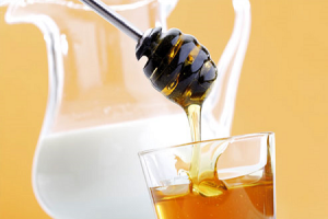 Маска для лица сметана и мёд в домашних условиях