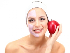Увлажняющая маска для лица из яблок
