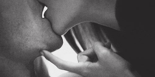 Как правильно целоваться: Освойте поцелуй одной губы