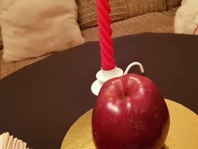 Приворотна яблоко