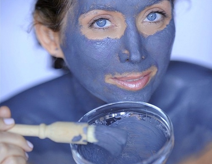 Использование голубых масок для лица