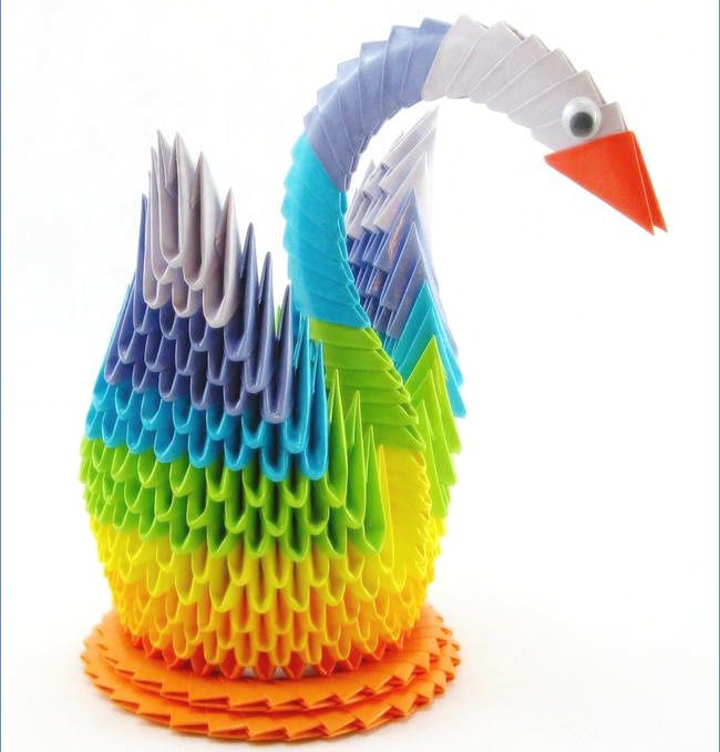 красивый лебедь оригами из модулей
