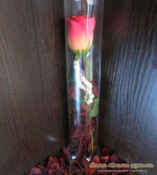 Что можно сделать с лепестками роз для декора. 