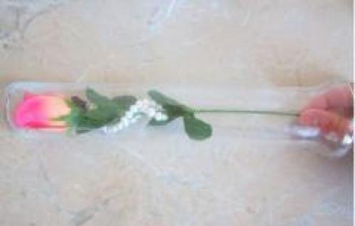 Что можно сделать с лепестками роз для декора. 