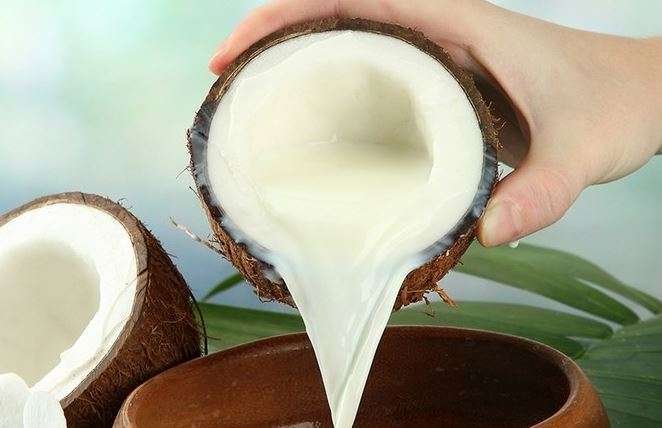 Как кокосовое молоко влияет на состояние волос?